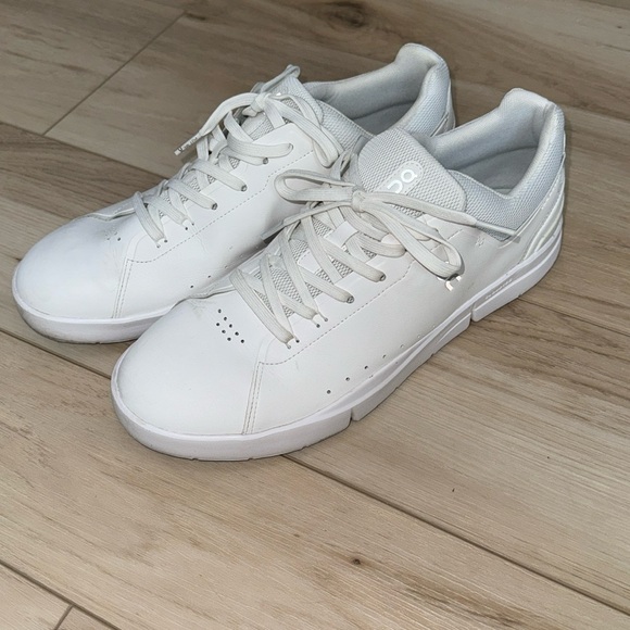 On Running White Sneakers - Picture 1 of 4